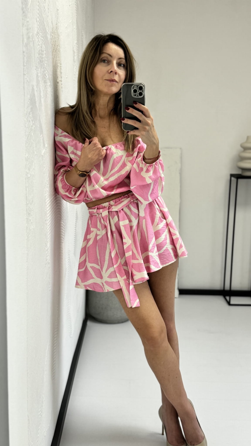 Komplet damski Costa Róż 100 % wiskoza bluzka hiszpanka oraz rozkloszowane spodenki 