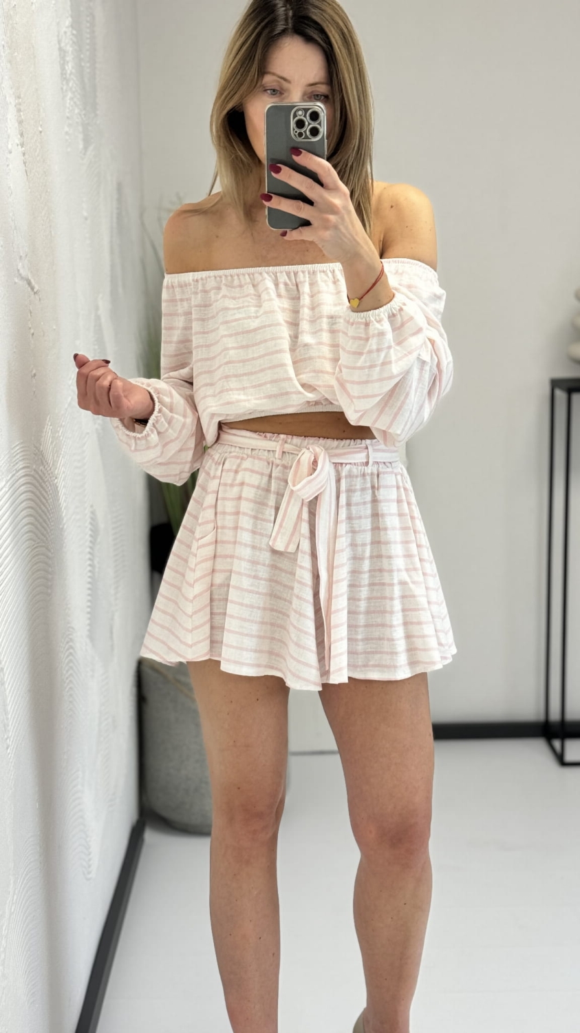 Komplet damski Costa Paski 100 % wiskoza bluzka Hiszpanka oraz rozkloszowane spodenki 