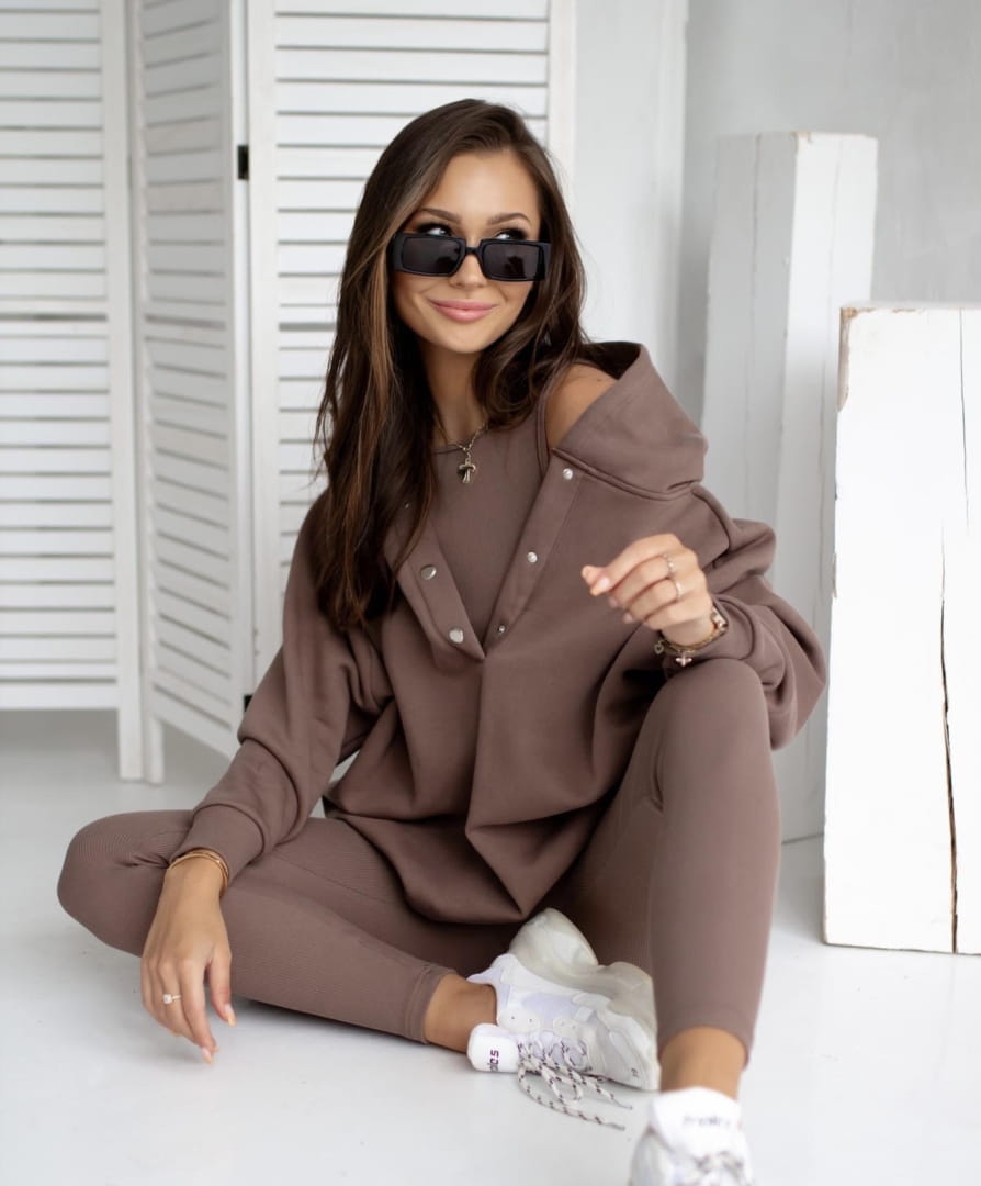 Dres damski bawełniany z kapturem   3 częściowy Mleczna Czekolada bluza ocieplane z napami , legginsy prążek oraz top Cotts