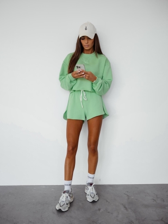 Komplet Haiti Matcha  bluza  oversize oraz krótkie spodenki 