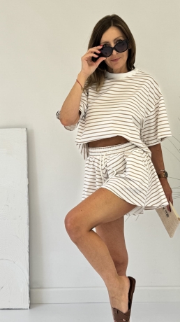 Komplet Haiti Nude  Beż T-shirt oversize oraz krótkie spodenki  Lenoshka 