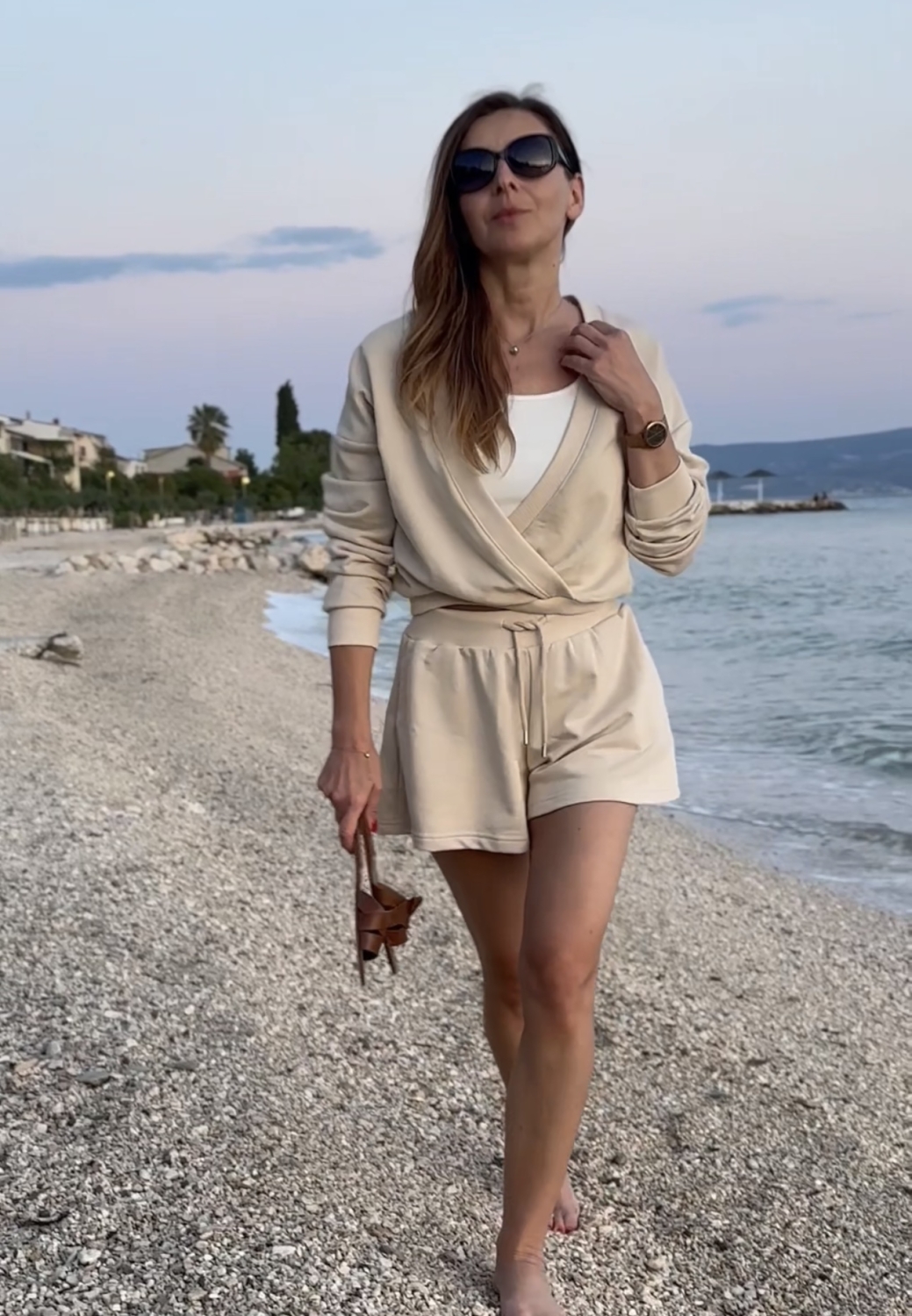 Komplet Trio Beż Top bluza  oraz  spodenki  